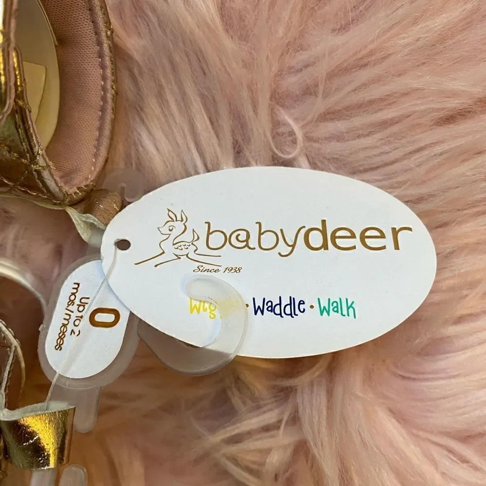 *NWT* Baby Deer Gold 0-2 Month Baby Boots